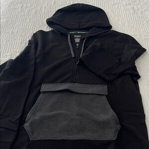 Tek Gear Men's Black and Gray Half Zip-Up Sweater with 3 Pockets! 🩶🖤